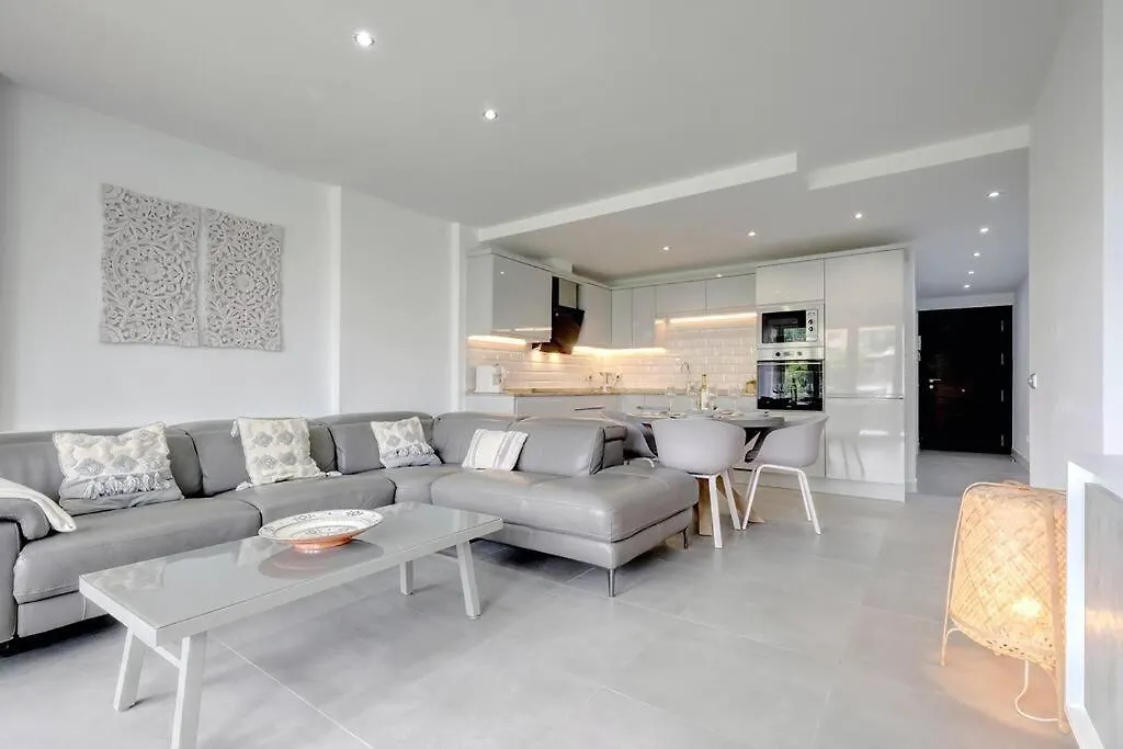 公寓 Beautiful 3 Bedroom Ground Floor - Nueva Andalucia 马尔韦利亚