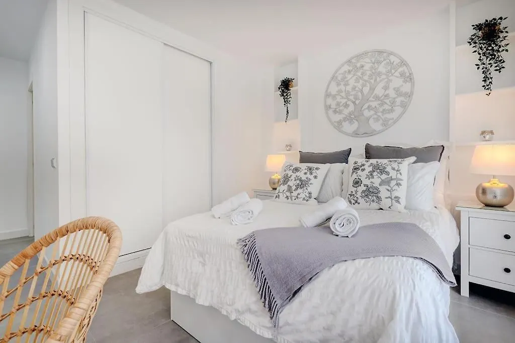 Beautiful 3 Bedroom Ground Floor - Nueva Andalucia 马尔韦利亚 公寓