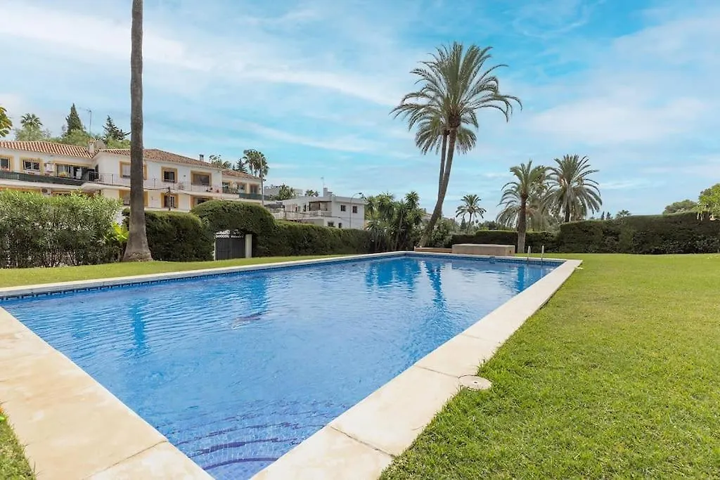 Beautiful 3 Bedroom Ground Floor - Nueva Andalucia Marbella Apartment