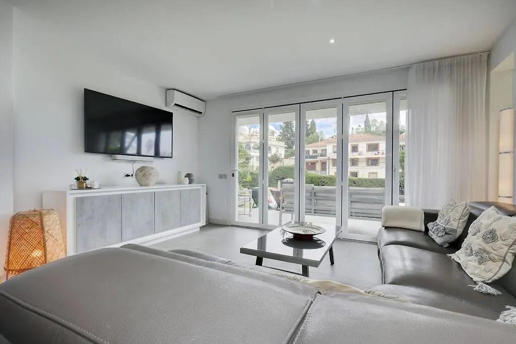 Apartment Beautiful 3 Bedroom Ground Floor - Nueva Andalucia Marbella