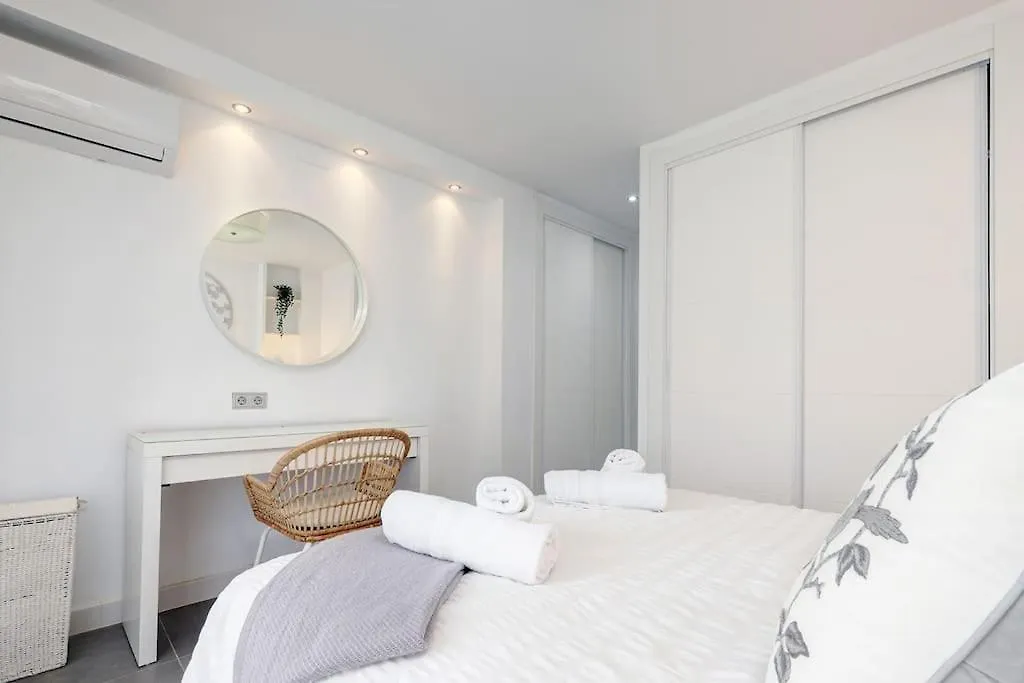 Apartment Beautiful 3 Bedroom Ground Floor - Nueva Andalucia Marbella Spain